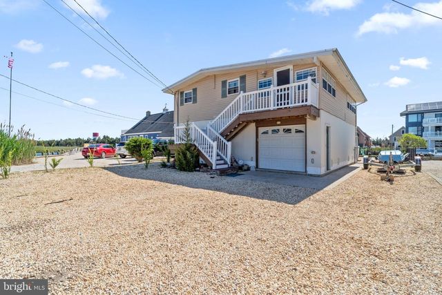 40 DADDY TUCKER, Little Egg Harbor Twp, NJ 08087
