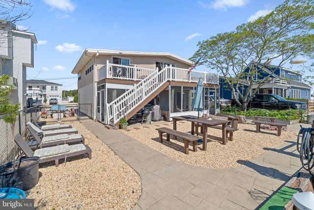 40 DADDY TUCKER, Little Egg Harbor Twp, NJ 08087