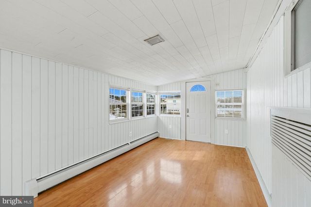 40 DADDY TUCKER, Little Egg Harbor Twp, NJ 08087