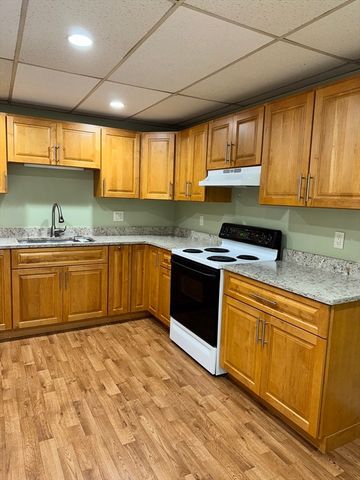 16 Richards Ave 106, North Attleboro, MA 02760