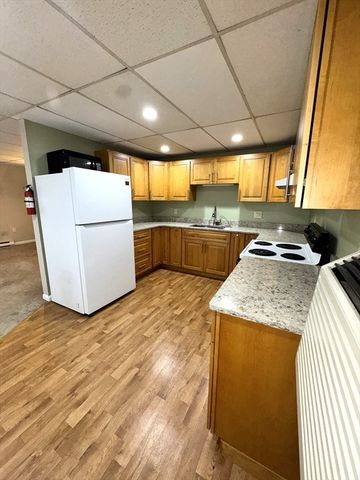 16 Richards Ave 106, North Attleboro, MA 02760