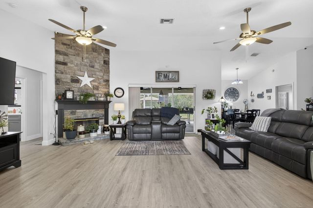 13714 78th Place N, West Palm Beach, FL 33412