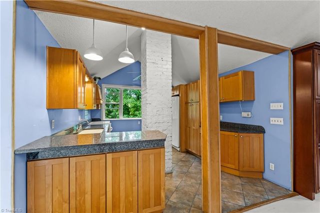 702 Granville Drive SW, Winston-salem, NC 27101