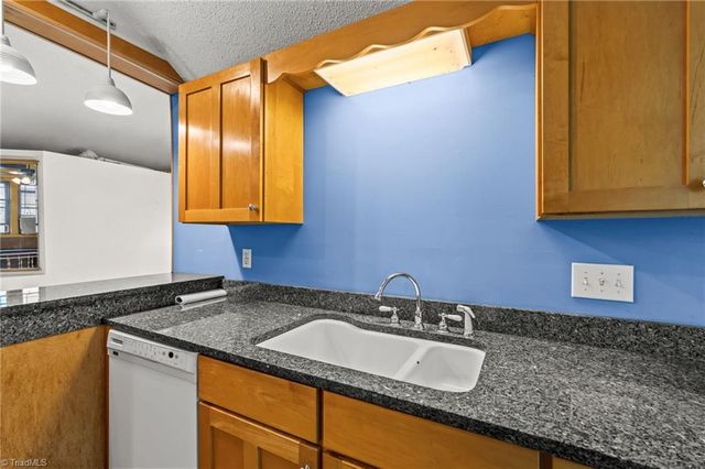 702 Granville Drive SW, Winston-salem, NC 27101