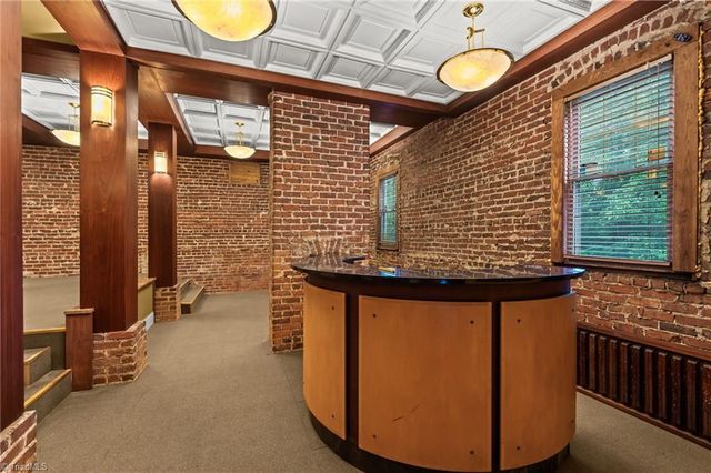 702 Granville Drive SW, Winston-salem, NC 27101