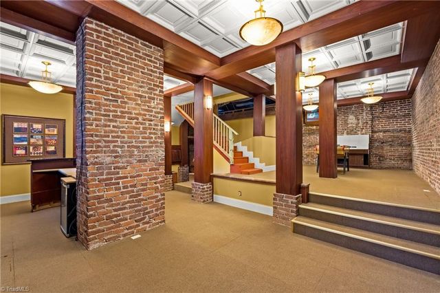 702 Granville Drive SW, Winston-salem, NC 27101