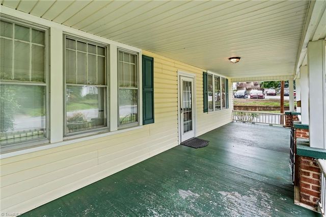 702 Granville Drive SW, Winston-salem, NC 27101