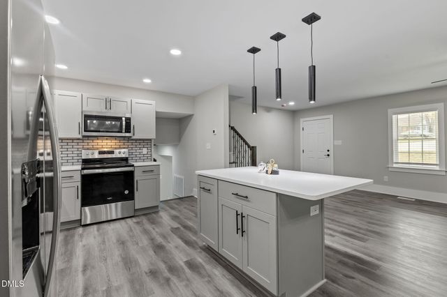 546 Rock Canyon Drive, Fayetteville, NC 28303