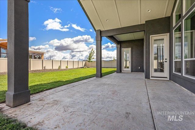 2843 W Three Lakes Dr., Meridian, ID 83646