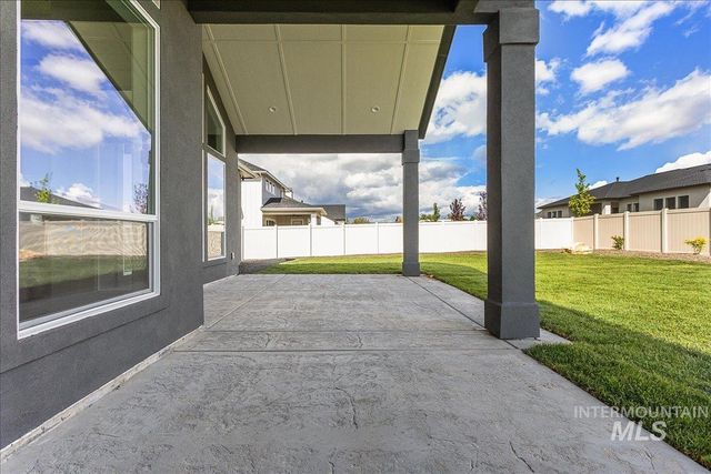 2843 W Three Lakes Dr., Meridian, ID 83646