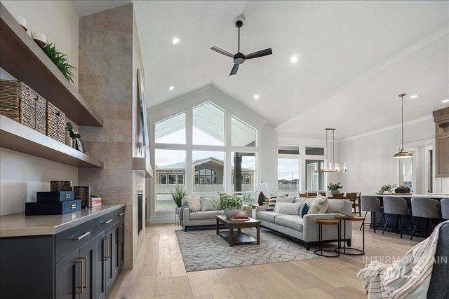 2843 W Three Lakes Dr., Meridian, ID 83646