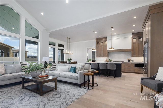 2843 W Three Lakes Dr., Meridian, ID 83646