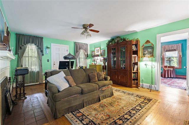 1727 Old Louisquissett Pike, Lincoln, RI 02865