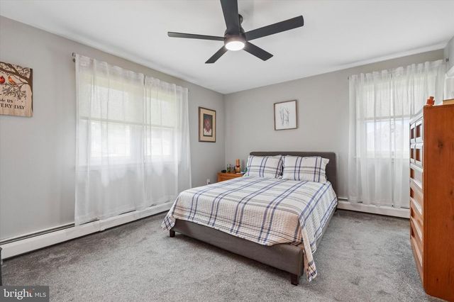 906 H AVE, Glenside, PA 19038