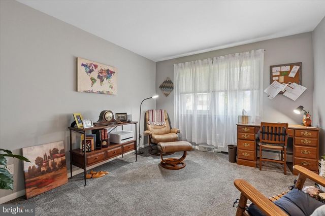 906 H AVE, Glenside, PA 19038