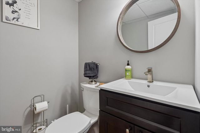 906 H AVE, Glenside, PA 19038