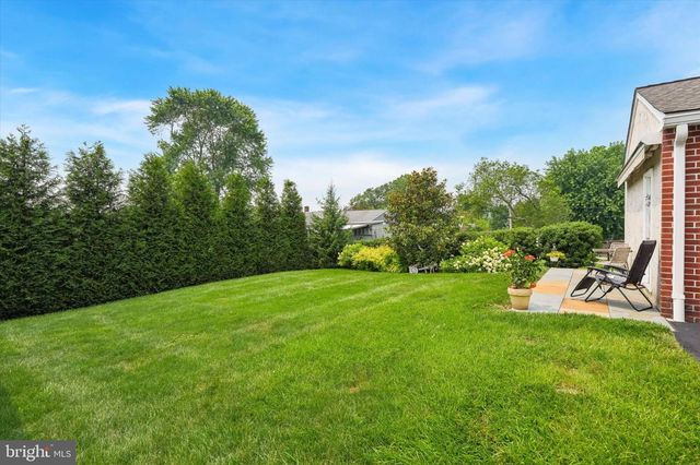 906 H AVE, Glenside, PA 19038
