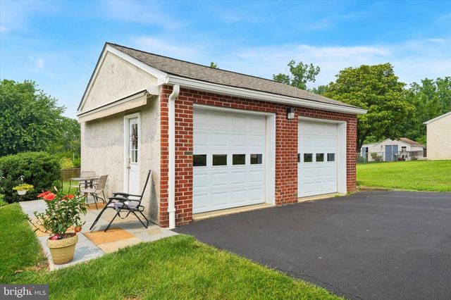 906 H AVE, Glenside, PA 19038