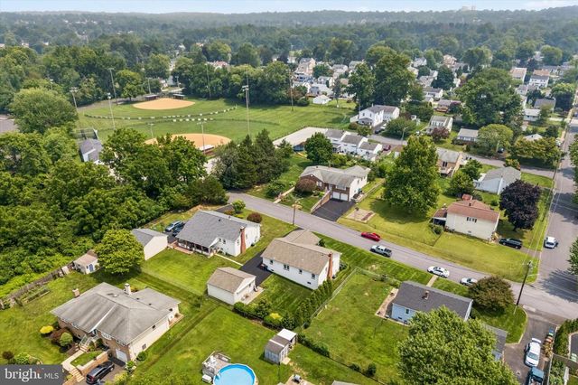 906 H AVE, Glenside, PA 19038