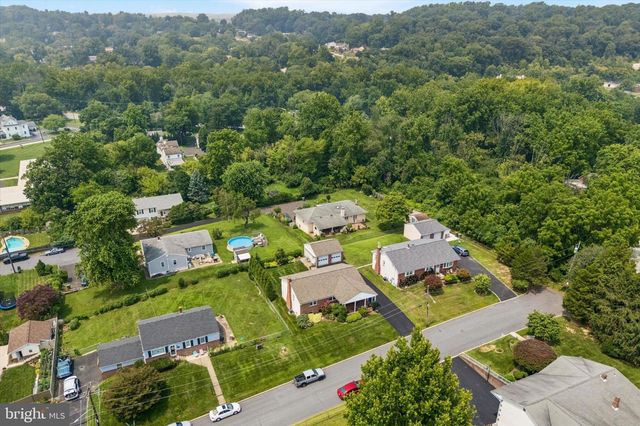 906 H AVE, Glenside, PA 19038