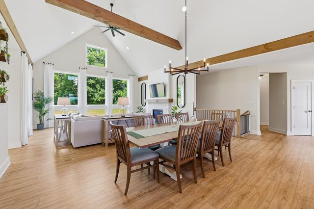 3864 Hickory Hill PARKWAY, Hubertus, WI 53033