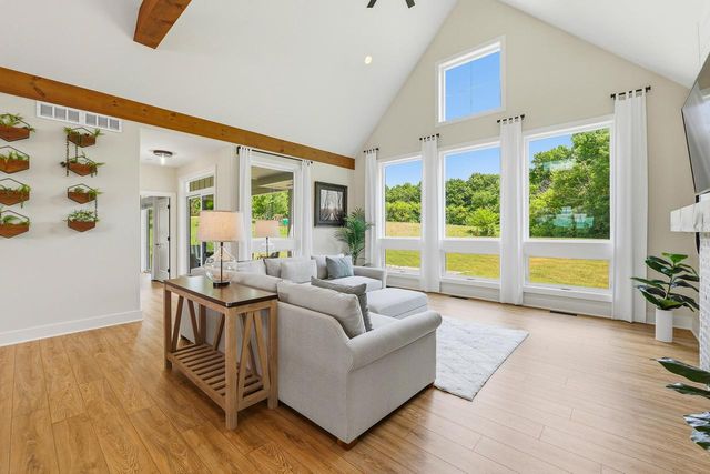 3864 Hickory Hill PARKWAY, Hubertus, WI 53033