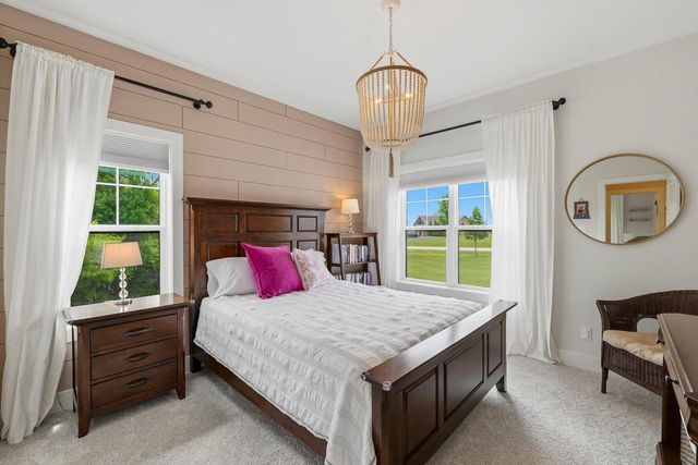 3864 Hickory Hill PARKWAY, Hubertus, WI 53033