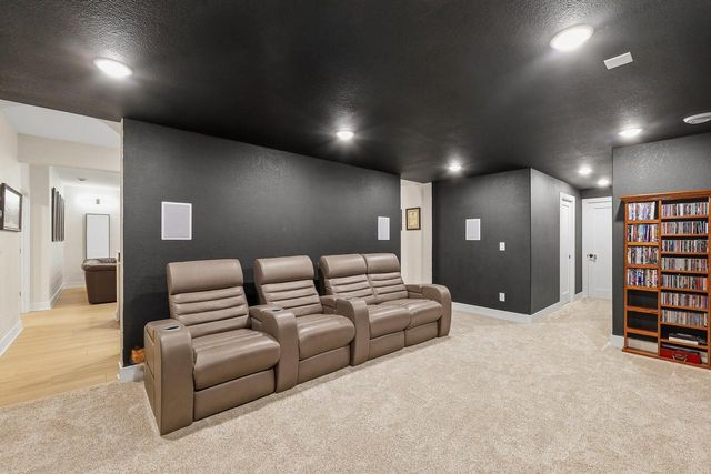 3864 Hickory Hill PARKWAY, Hubertus, WI 53033