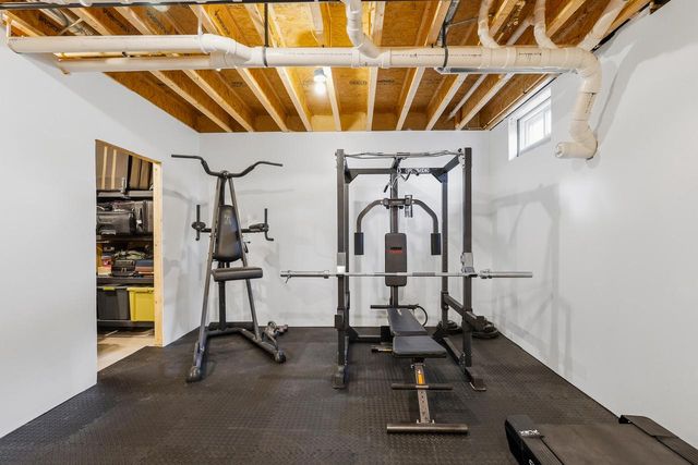 3864 Hickory Hill PARKWAY, Hubertus, WI 53033