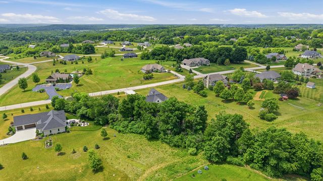 3864 Hickory Hill PARKWAY, Hubertus, WI 53033