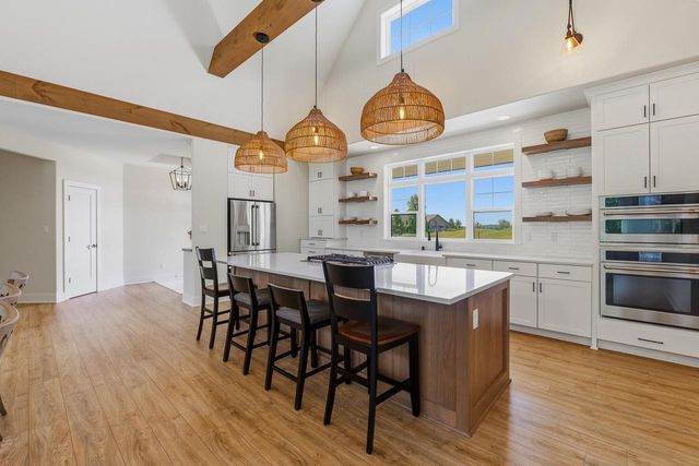 3864 Hickory Hill PARKWAY, Hubertus, WI 53033