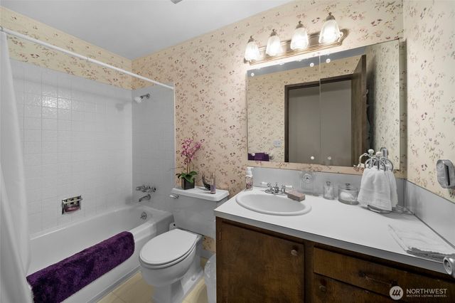 1921 Parkwood Drive SE, Olympia, WA 98501