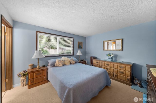1921 Parkwood Drive SE, Olympia, WA 98501