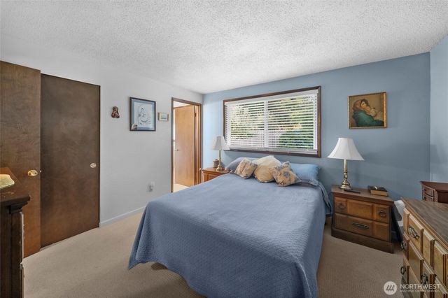 1921 Parkwood Drive SE, Olympia, WA 98501