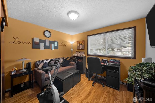 1921 Parkwood Drive SE, Olympia, WA 98501