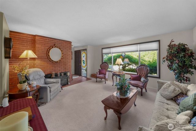 1921 Parkwood Drive SE, Olympia, WA 98501