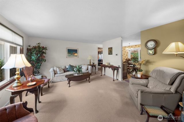 1921 Parkwood Drive SE, Olympia, WA 98501