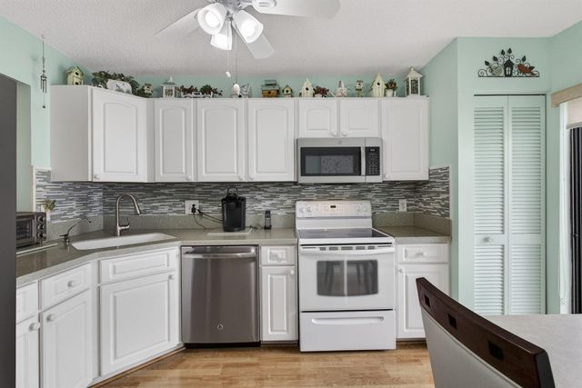 2641 W Gately Dr W 1901, West Palm Beach, FL 33415