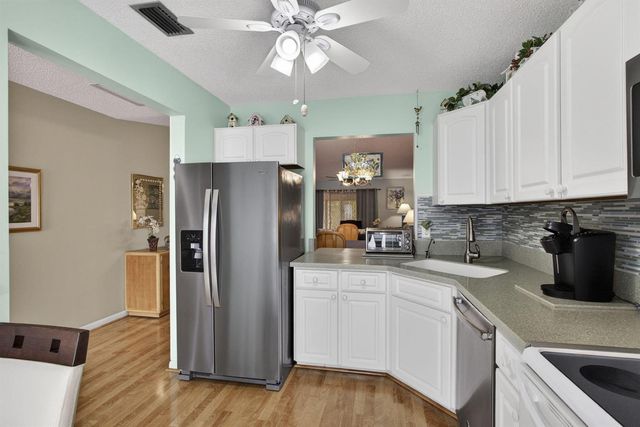 2641 W Gately Dr W 1901, West Palm Beach, FL 33415