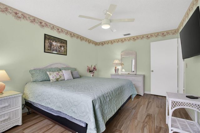 2641 W Gately Dr W 1901, West Palm Beach, FL 33415