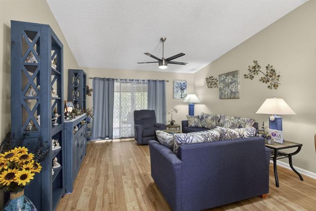 2641 W Gately Dr W 1901, West Palm Beach, FL 33415