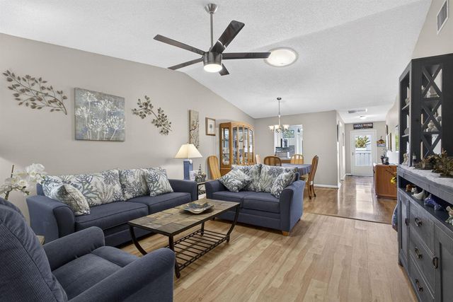 2641 W Gately Dr W 1901, West Palm Beach, FL 33415