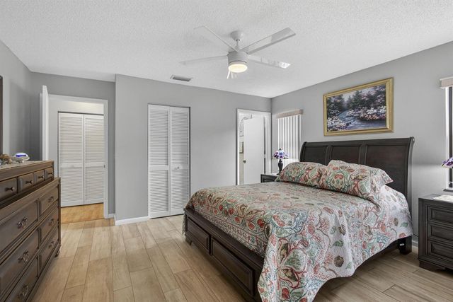 2641 W Gately Dr W 1901, West Palm Beach, FL 33415