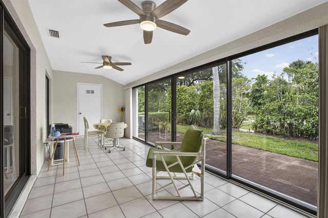 2641 W Gately Dr W 1901, West Palm Beach, FL 33415