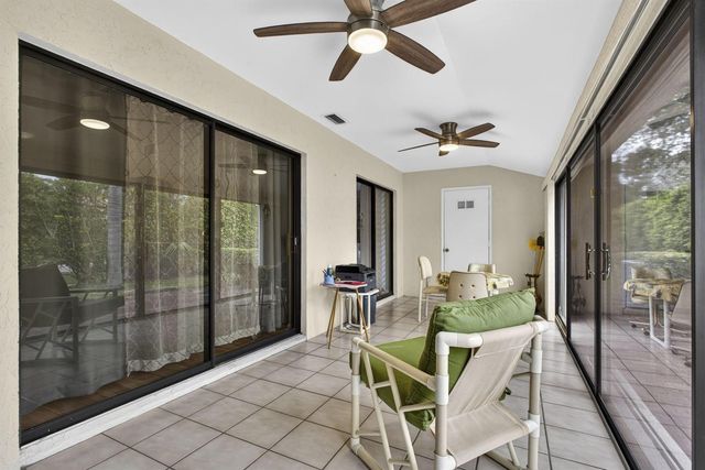2641 W Gately Dr W 1901, West Palm Beach, FL 33415