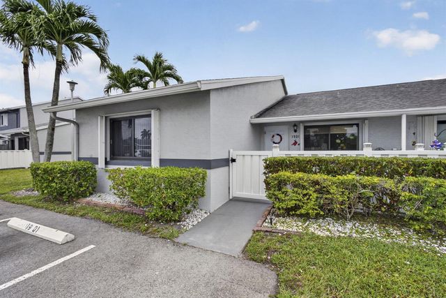 2641 W Gately Dr W 1901, West Palm Beach, FL 33415