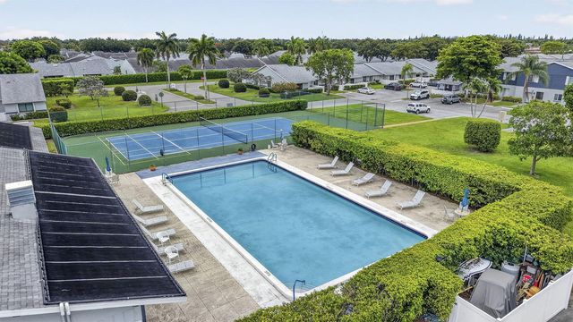 2641 W Gately Dr W 1901, West Palm Beach, FL 33415