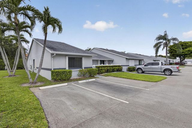 2641 W Gately Dr W 1901, West Palm Beach, FL 33415