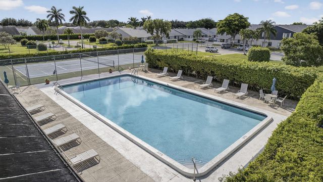 2641 W Gately Dr W 1901, West Palm Beach, FL 33415
