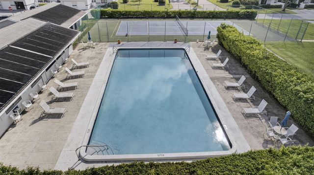 2641 W Gately Dr W 1901, West Palm Beach, FL 33415